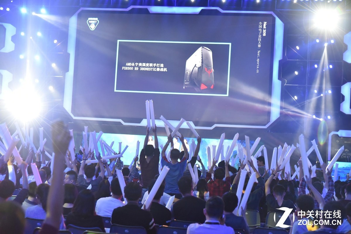 爱游戏ayx官网平台-电竞国家队回归首秀大放异彩,库里主场球迷高呼名字